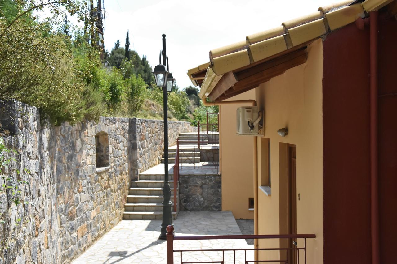 Olvios Hotel Goura Exterior photo